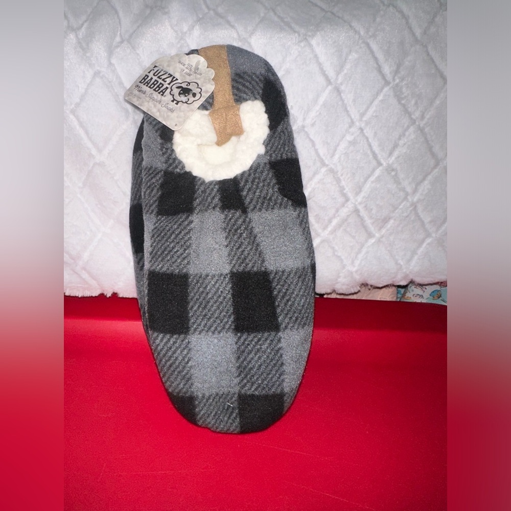 🖤NWT men's Fuzzy Bubba slipper socks